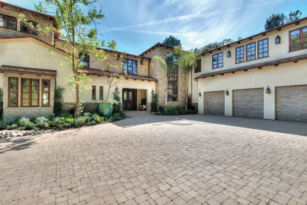CB House 8 LX